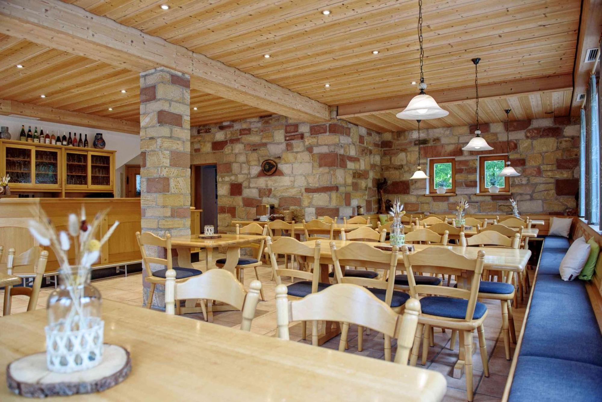 Gaestehaus Am Fuerstweg Heuchelheim-Klingen 외부 사진